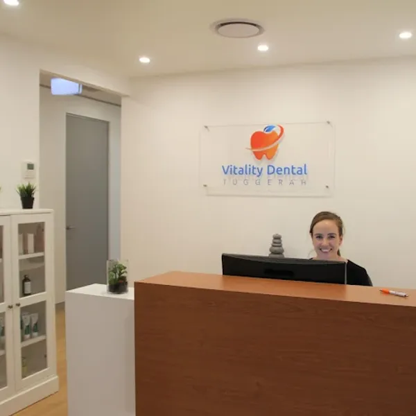 Natural Holistic Dentist: Dr Vijaya Molloy